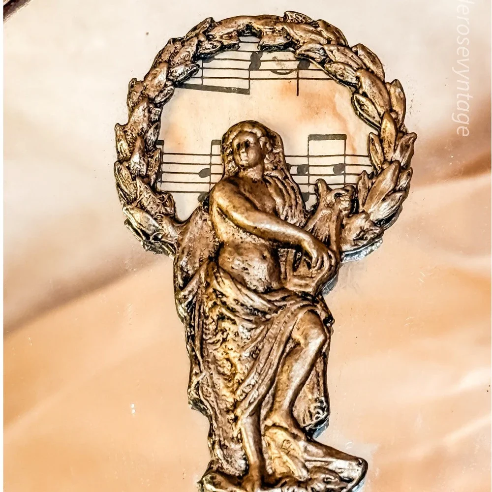 Florentine Style Mirror with Goddess‎
